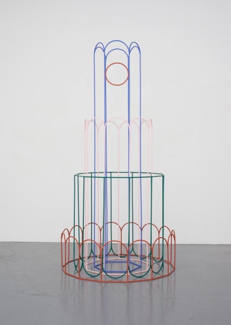 Isabel Nolan&amp;nbsp;

Pointless and Splendid, 2025

10mm solid round steel, paint, 4 elements, 1/2 from an edition of 2

240.5 x 119.7 x 119.7 cm / 94.7 x 47.1 x 47.1 in&amp;nbsp;