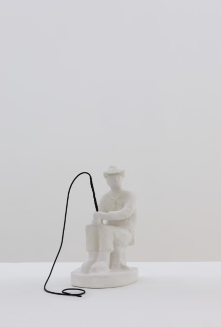 Andy Fitz&amp;nbsp;
tired cowboy,&amp;nbsp;2022
plaster, paper mache clay, rope
25.5 x 22.5 x 13 cm /&amp;nbsp;10 x 8.9 x 5.1 in&amp;nbsp;