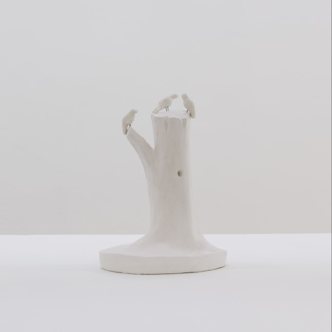 Hannah Fitz

The Problem With Standing Still 2
2022

plaster, paper mache clay, wire

24.5 x 17.5 x 13.5 cm / 9.6 x 6.9 x 5.3 in