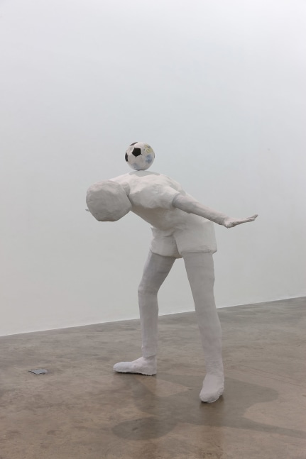 Andy Fitz
ALL HAIL, 2019
steel, card, plaster, fibreglass, resin, paint, football
142 x 151 x 92 cm / 55.9 x 59.4 x 36.2 in
