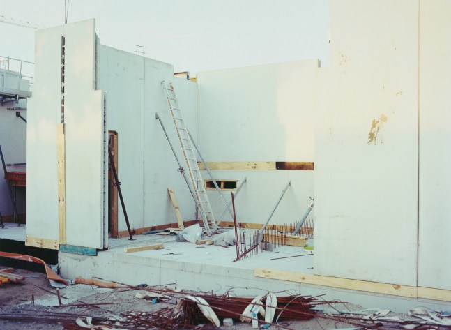 Samuel Laurence Cunnane
Prop stand, 2023
Hand-printed C-type print on archival photo paper, framed
edition of 3 + 1AP
32 x 44 cm / 12.6 x 17.3 in image size&amp;nbsp;
53 x 65 x 4 cm / 20.9 x 25.6 x 1.6 in framed