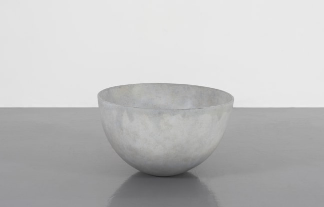 Guggi&amp;nbsp;&amp;nbsp;
Crucible I,&amp;nbsp;2023
Bronze, white patina, edition of 9
34 x 57 x 57 cm / 13.4 x 22.4 x 22.4 in&amp;nbsp;
