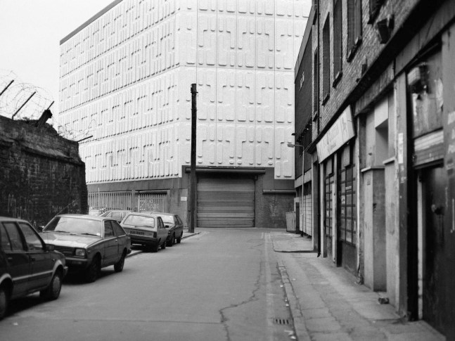 Willie Doherty, Donegall Lane, Belfast 1988