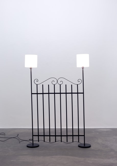 Hannah Fitz

Home Sweet (Electric Fence)
2022

steel, wiring, lampshades, bulbs

184 x 216 x 25 cm / 72.4 x 85 x 9.8 in
