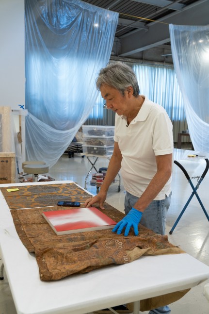 I am continuing to work on my pieces for the two-person show &amp;quot;Sayume Okuda and Hiroshi Senju&amp;quot; at Seigado-Natsume this winter.&amp;nbsp; I&amp;#39;m selecting antique fabric curated to my work.&amp;nbsp; The Japanese fabrics will be from Edo period.&amp;nbsp; I am considering using Chinese and Indian fabric that correspond to that same period.