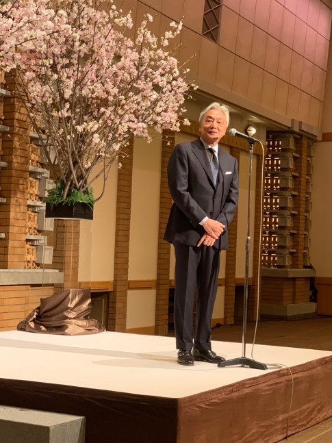 A great personal friend has passed away, and I am speaking at her memorial service. The late Mrs. Hiroko Murase was the person who helped me with many opportunities to have my works shown in New York. Her spirit will always be remembered.