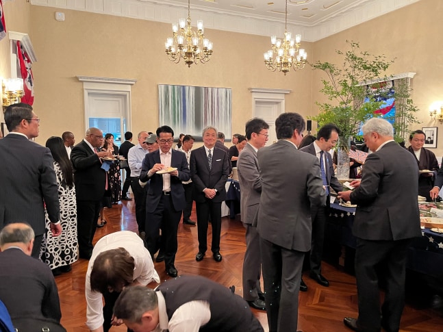 It is a generational moment to see Japanese works adorning the main dining hall and ballroom of the U.S. Ambassador&amp;#39;s residence in Japan. I once again feel that the United States deeply respects Japanese culture, and I am honored.