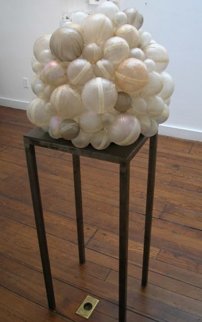 Recurrent, 2005

Plex, paper, tape, tea, wire, glass

Balls: 16 x 20 x 20 inches

Balls and stand: 49 x 20 x 20 inches