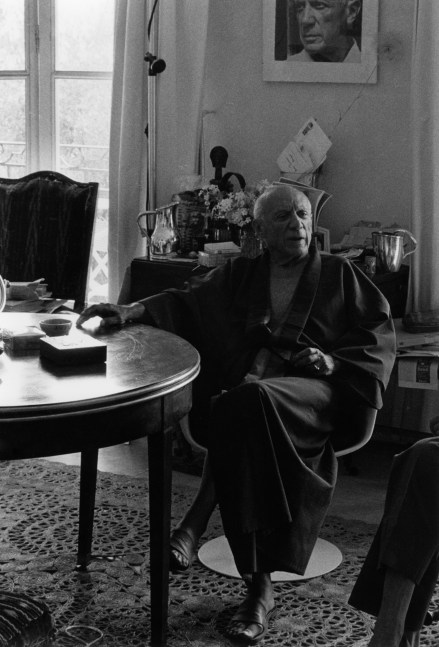Picasso en kimono &amp;agrave; Notre-Dame de Vie, Mougins, 1965

vintage silver gelatin print

11.81 x 9.45 inches; 30 x 24 centimeters

LSFA# 11182