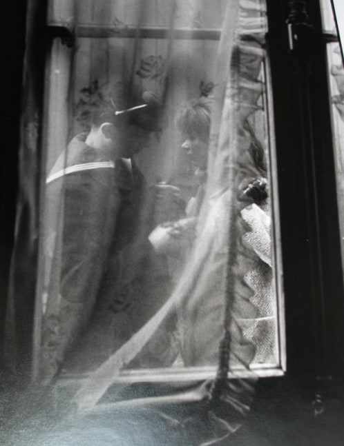 Les adieux du permissionnaire, Paris, 1963, silver gelatin print 24 x 20 inches;  60.96 x 50.8 centimeters LSFA# 02509