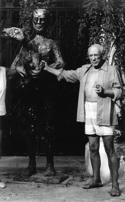 Picasso et l&amp;#39;Homme au mouton &amp;agrave; Notre-Dame de Vie, Mougins, 1965

vintage silver gelatin print

11.81 x 9.45 inches; 30 x 24 centimeters

LSFA# 11180