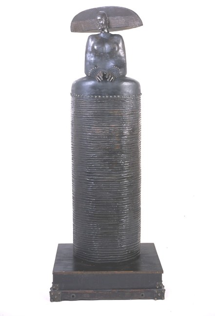 Nocturnal Menina, 2002

wood, bronze, iron and found object

60 x 24 x 18 inches; 152.4 x 61 x 45.7 centimeters