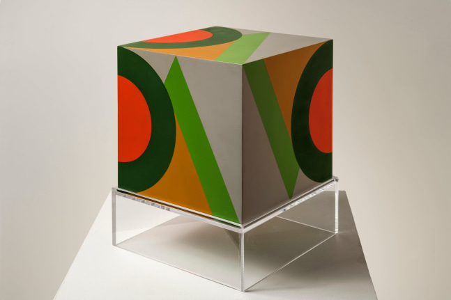 untitled cube (grey background VC), 1984