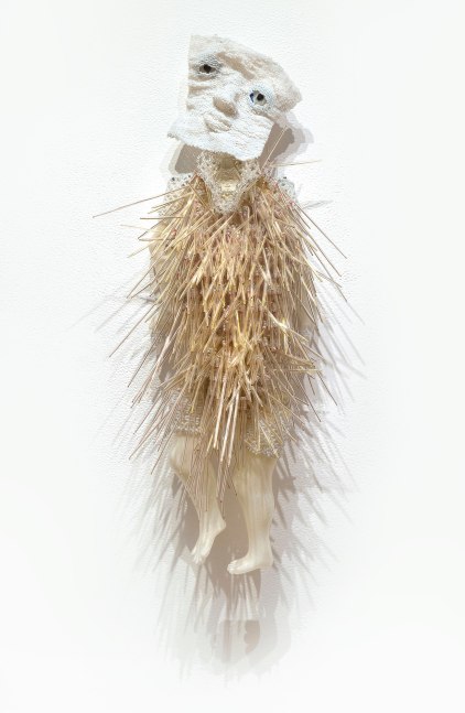 Albina/Inkisi, 2018
Glass, beads, thread, wire, syringes
29 x 12 x 7 1/2 in. (73.7 x 30.5 x 19.1 cm)
Private collection