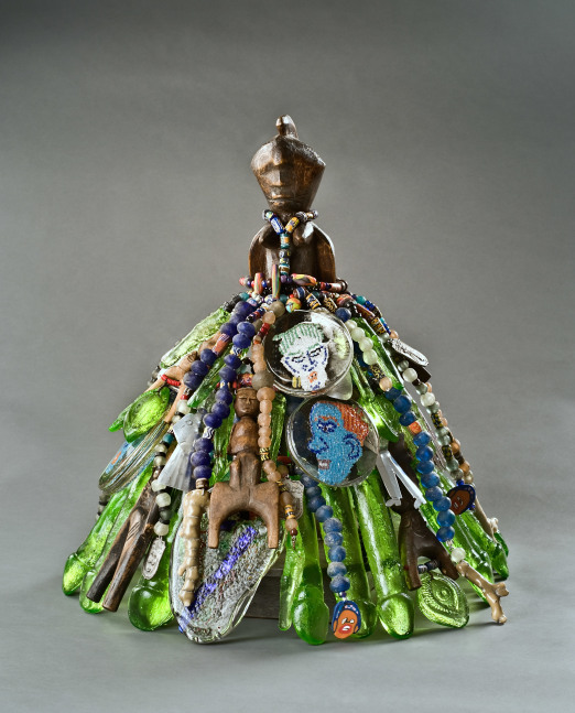 Joyce J. Scott
Inkisi #2, 2011
Glass, beadwork, thread, wood, wire
22 x 23 1/2 x 23 1/2 in. (55.9 x 59.7 x 59.7 cm)
Private Collection
&amp;nbsp;