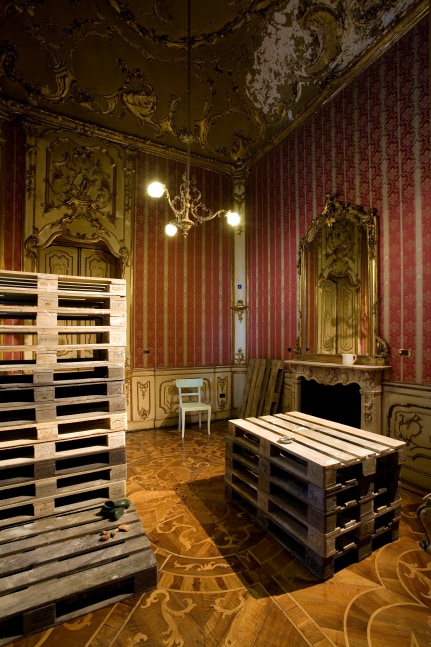 Installation view of sculptures by Peter Fischli and David Weiss