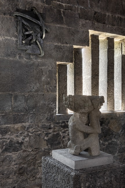 Installation view, Wyatt Kahn, Fantasmas, Museo Anahuacalli, Mexico City, 2024