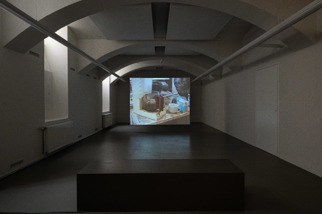 Installation view, Peter Fischli David Weiss, Polyurethane Objects, Galerie Eva Presenhuber, Vienna, 2023 © Peter Fischli David Weiss Courtesy the artists and Galerie Eva Presenhuber. Photo: Jorit Aust