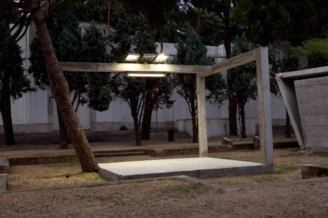 Installation view of sculpture by Oscar Tuazon