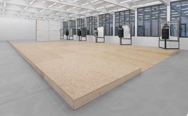 Installation view of Oscar Tuazon sculptures and floor installation exhibition