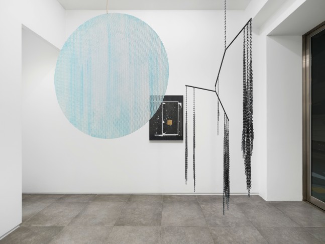 Installation view, Martin Boyce, Celestial Snowdrops, Galerie Eva Presenhuber x P21, Seoul, 2024
