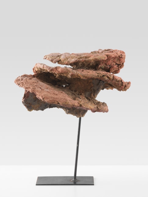 Ohne Titel

1985-1990

Paint on papier-m&amp;acirc;ch&amp;eacute;, metal

42 x 35 x 35 cm / 16 1/2 x 13 3/4 x 13 3/4 in

&amp;copy; Archiv Franz West &amp;copy; Estate Franz West