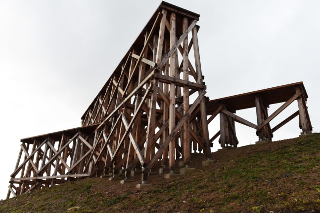 Installation view of outdoor sculpture by Oscar Tuazon