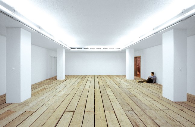 Installation view of sculpture by Ugo Rondinone