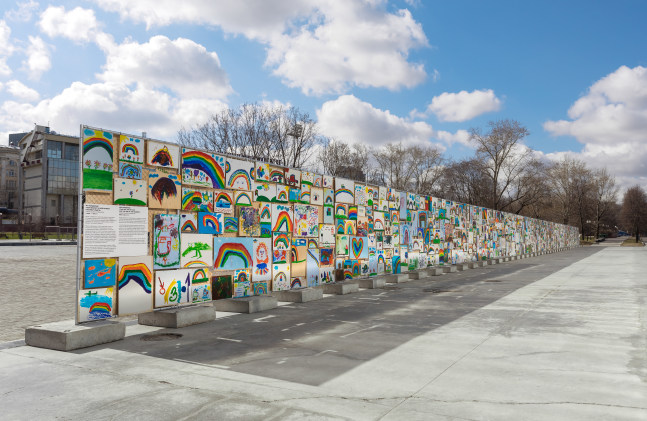 Installation view of sculpture by Ugo Rondinone