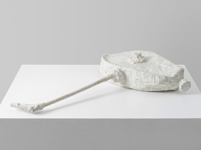 Passstück

1983

Dispersion on plaster, gauze, burlap

119 x 80 x 17 cm / 46 7/8 x 31 1/2 x 6 3/4 in

&amp;copy; Archiv Franz West &amp;copy; Estate Franz West