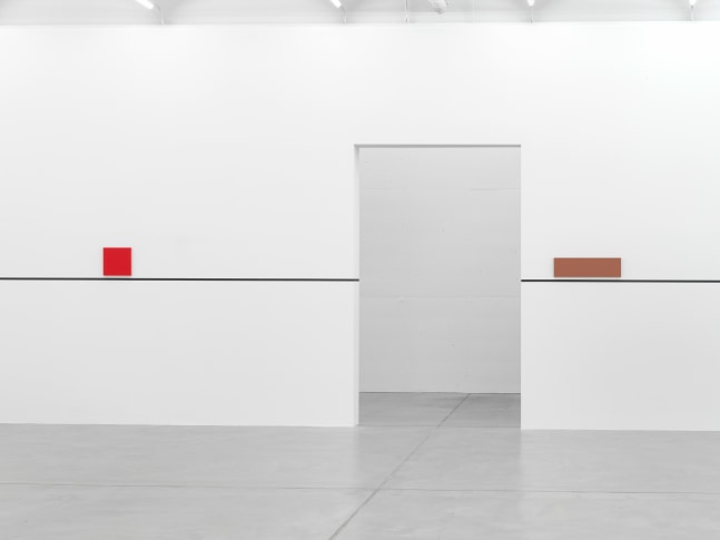 Installation view, Gerwald Rockenschaub, bass+ (re)modification, Galerie Eva Presenhuber, Maag Areal, Zurich, 2024