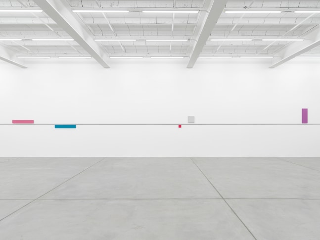 Installation view, Gerwald Rockenschaub, bass+ (re)modification, Galerie Eva Presenhuber, Maag Areal, Zurich, 2024