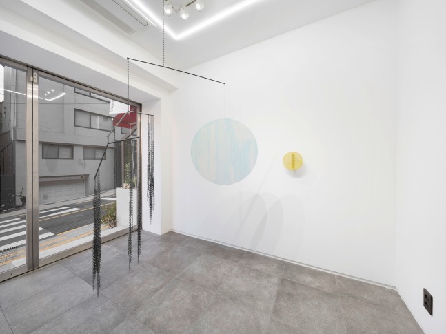 Installation view, Martin Boyce, Celestial Snowdrops, Galerie Eva Presenhuber x P21, Seoul, 2024