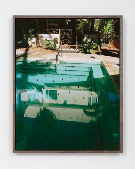 POOL MUSIC
2018-2020
Dye sublimation print on aluminum
Edition of 3 + 2 AP
Image 61 x 48.5 cm / 24 x 19 inches
BLALO47975