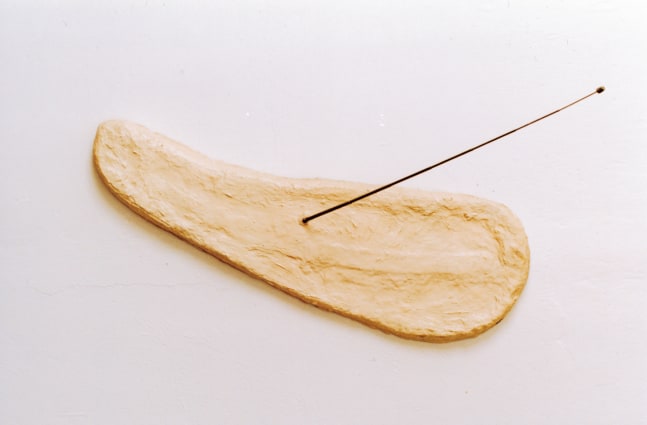 Ohne Titel

1979

Plaster, dispersion, polyester on wood, antenna

100 x 33 x 6 cm / 39 3/8 x 13 x 2 3/8 in

Extended antenna approx. 1 m / 3 ft

&amp;copy; Archiv Franz West &amp;copy; Estate Franz West