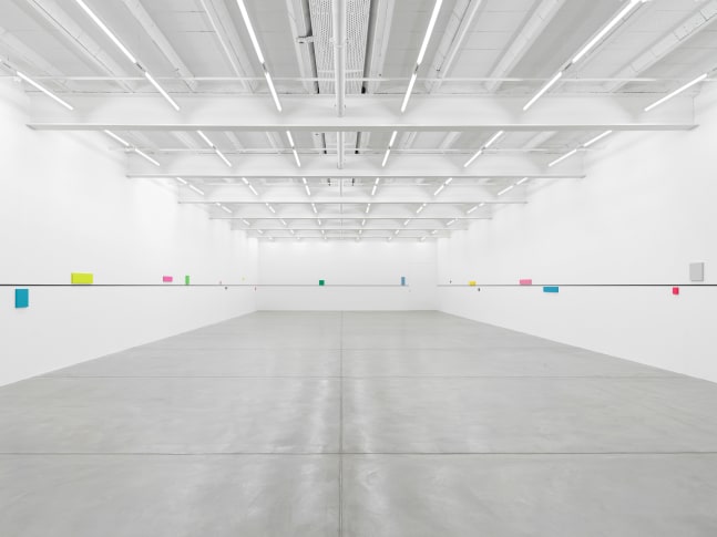 Installation view, Gerwald Rockenschaub, bass+ (re)modification, Galerie Eva Presenhuber, Maag Areal, Zurich, 2024