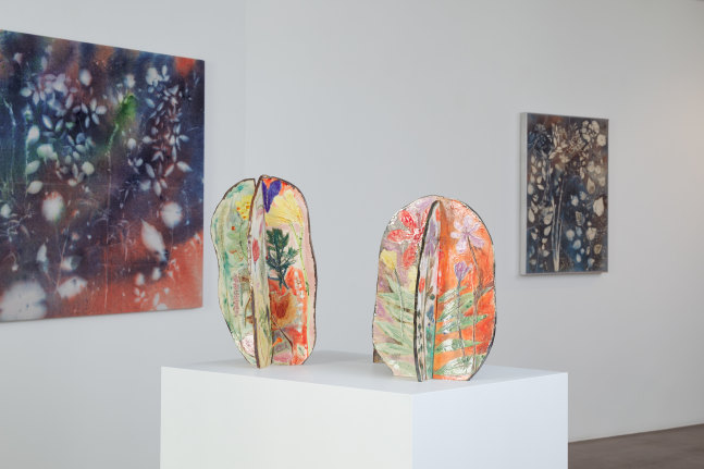 Installation view, Jean-Marie Appriou, Sam Falls, Shara Hughes, Galerie 75 Faubourg, Paris, 2021