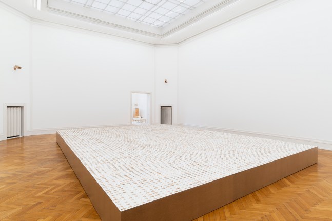 Installation view of sculptures and paintings by Jean-Frédéric Schnyder