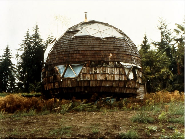 Installation view of sculpture by Oscar Tuazon