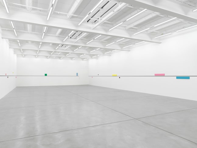 Installation view, Gerwald Rockenschaub, bass+ (re)modification, Galerie Eva Presenhuber, Maag Areal, Zurich, 2024