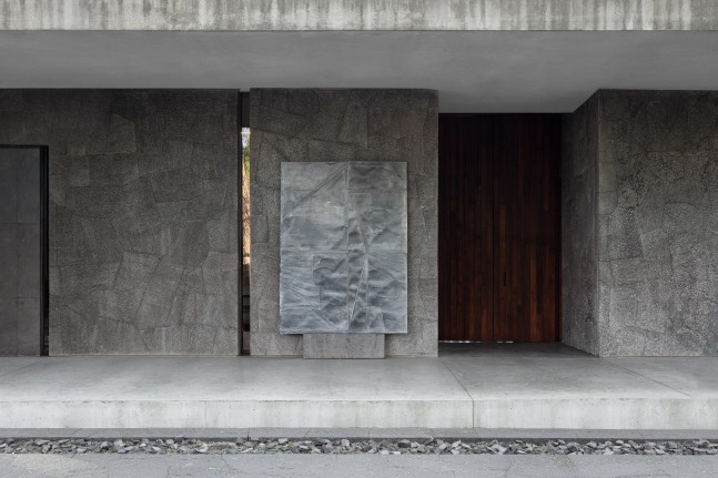 Installation view, Wyatt Kahn, Fantasmas, Museo Anahuacalli, Mexico City, 2024