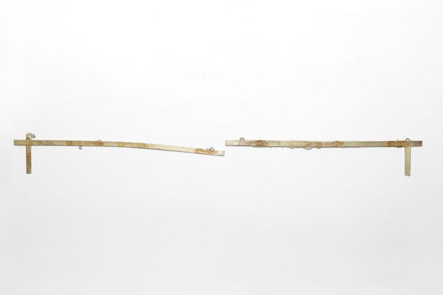 TYRANT WITHOUT YRAN

2024

Sand cast pewter

Object 1 26 x 132 cm / 10 1/4 x 52 in

Object 2 26 x 121 cm / 10 1/4 x 47 5/8 in

&amp;copy; Matias Faldbakken