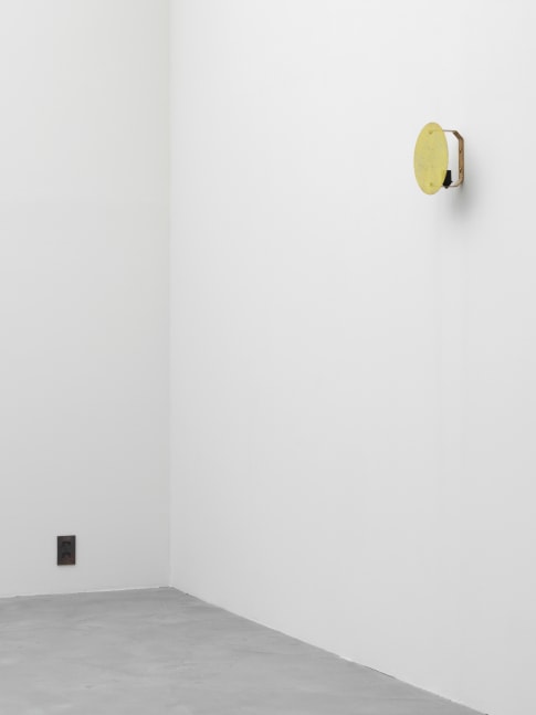 MARTIN BOYCE
Dead Star (yellow wall lamp)
2015
Painted steel, brass, cast and painted bronze; 2-parts
Wall lamp 26 x 26 x 12.5 cm / 10 1/4 x 10 1/4 x 4 7/8 in
Socket 15.5 x 9.5 x 1 cm / 6 x 3 5/8 x 3/8 in
Installation dimensions variable&amp;nbsp;
BOYCE41944