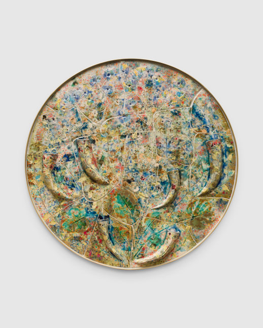 Body and Soul

2025

Glazed ceramic with glass in brass frame

&amp;oslash; 109 cm / &amp;oslash; 43 in

&amp;copy; Sam Falls