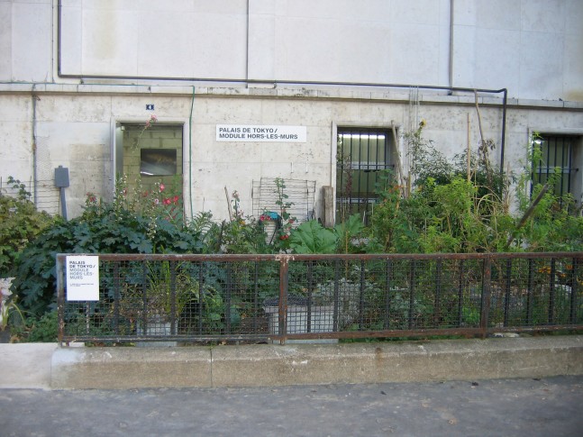 Installation view of sculptures by Oscar Tuazon