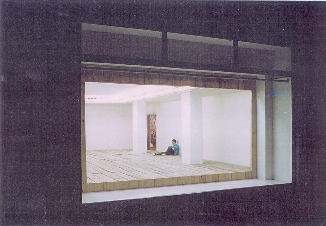 Installation view of sculpture by Ugo Rondinone