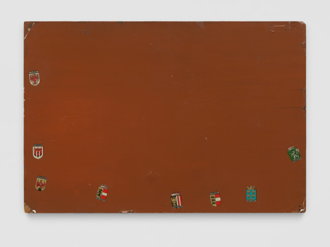 Aspekt

1973/74
Sticker and lacquer on chipboard
60 x 88 cm / 23 5/8 x 34 5/8 in

&amp;copy; Archiv Franz West / Estate Franz West