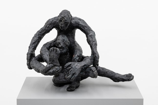embrace I

2023

Bronze

Ed. 1/3 + 1 AP

Sculpture 35 x 47 x 27 cm / 13 3/4 x 18 1/2 x 10 5/8 in

Pedestal 90 x 51 x 31 cm / 35 3/8 x 20 1/8 x 12 1/4 in

Weight 16.9 kg (37.3 lbs)

&amp;copy; Andrew Lord