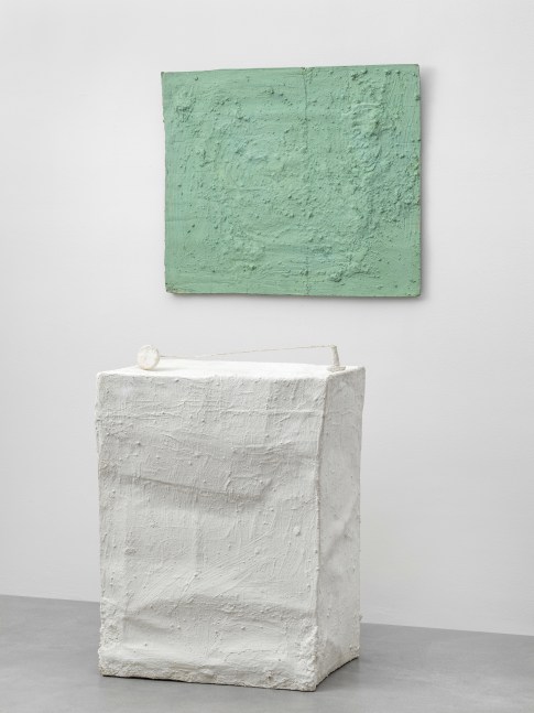 Ohne Titel

1989

Wall object: corrugated cardboard with plaster and paint on wooden frame / &amp;bdquo;Maulschelle&amp;ldquo;: metal, wood, gauze, plaster and disperson / pedestal:

cardboard, wood, gauze, plaster, dispersion

Wall object 85 x 100 x 5 cm / 33 1/2 x 39 3/8 x 2 in

Pedestal 101 x 79 x 44 cm / 39 3/4 x 31 1/8 x 17 3/8 in

Object 10 x 72 x 6 cm / 3 7/8 x 28 3/8 x 2 3/8 in

&amp;copy; Archiv Franz West &amp;copy; Estate Franz West
