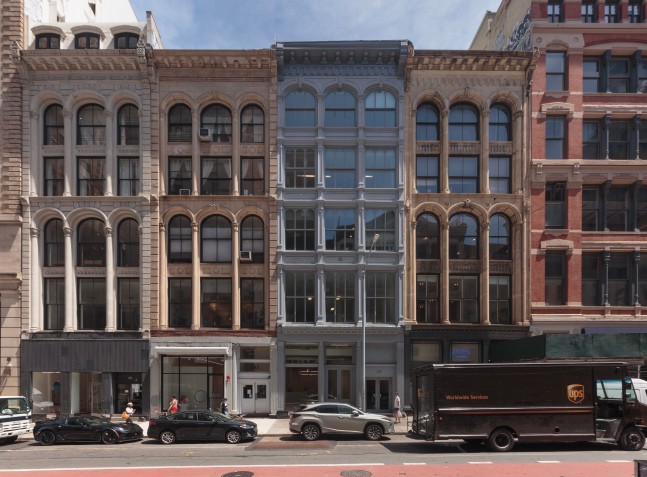 392 Broadway and 390 Broadway, exterior view. Photo by JSP Photography